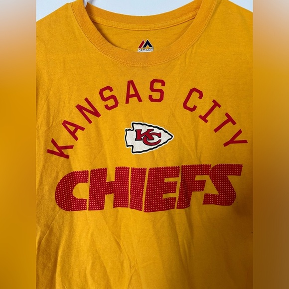 Kansas City Majestic Chiefs Football Tshirt - Picture 4 of 7